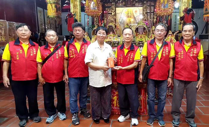台湾高雄新庄天后宫主任洪春基来文峰宫进香
