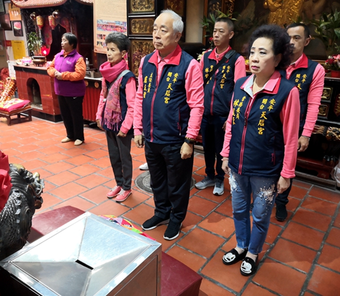 台南大天后宫率团来文峰宫进香参拜